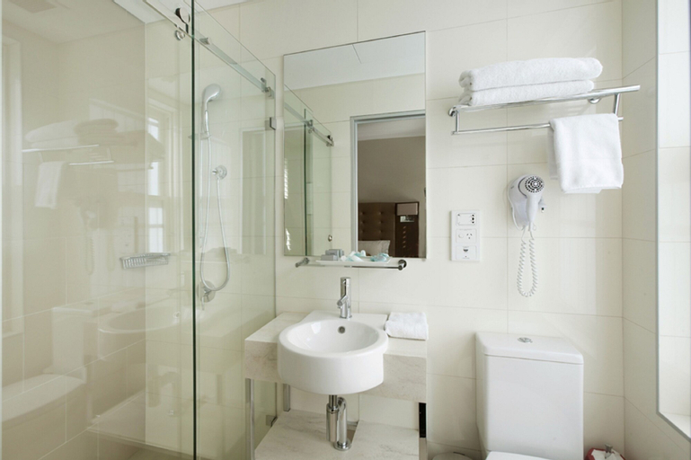 Bedroom 5, Royal Hotel Randwick, Randwick