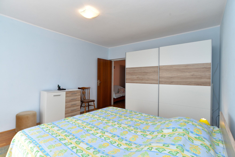 Bedroom 2, Apartment 757, Labin