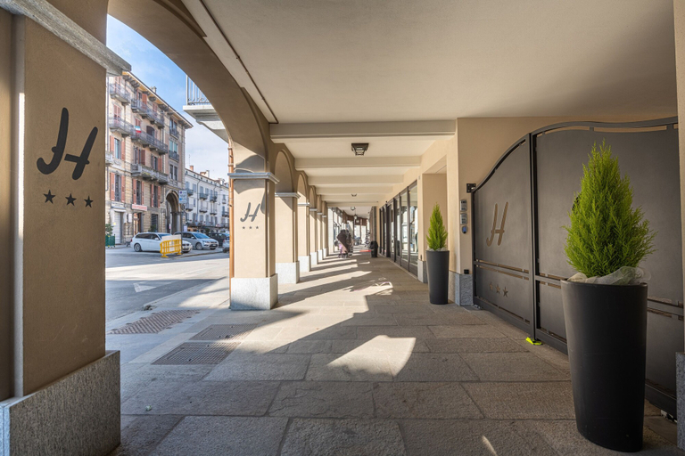 Exterior & Views 2, Hotel Perpoin, Cuneo