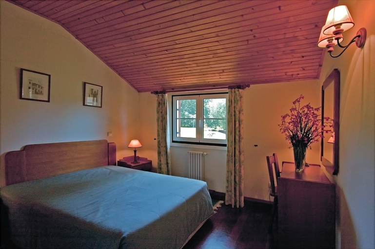 Bedroom 2, Quinta das Colmeias, Santa Cruz