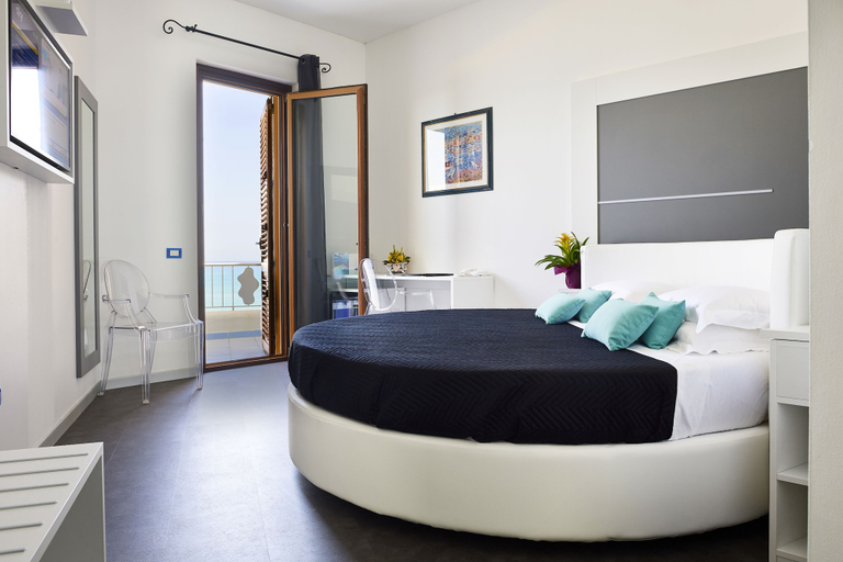 Bedroom 3, Hotel La Battigia, Trapani