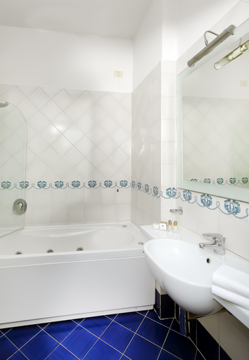 Bathroom 4, Hotel Club Due Torri, Salerno