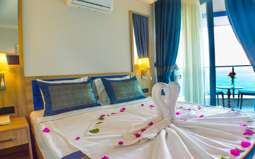 Bedroom 3, Relax Beach Hotel - All inclusive, Alanya