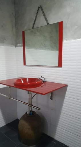 Bathroom 3, Lanta Lily Resort, Ko Lanta