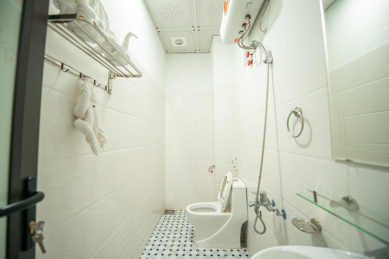 Bathroom, Rose Hotel, Ninh Bình