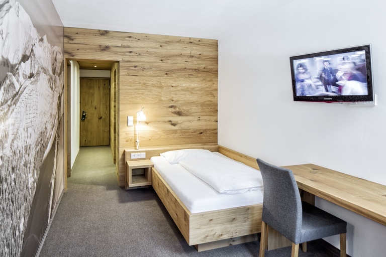 Bedroom 3, Sporthotel Silvretta Montafon, Bludenz