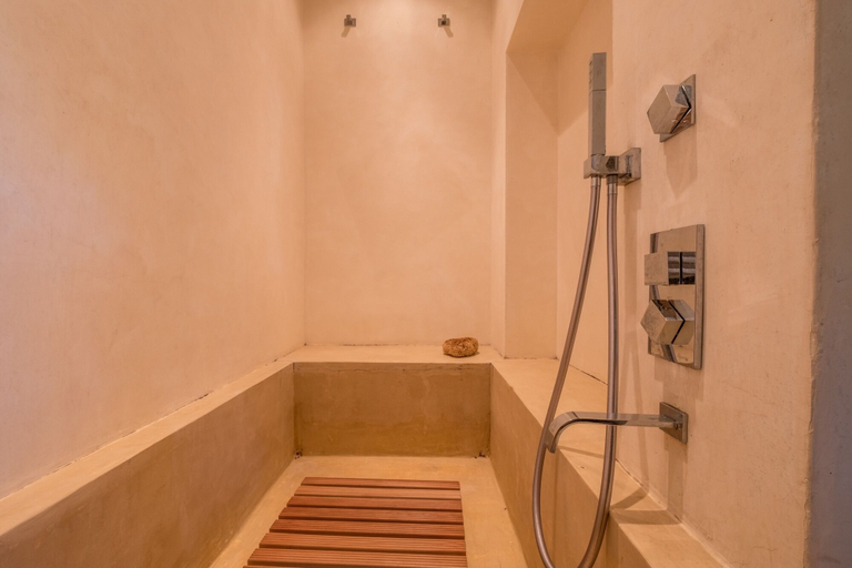 Bathroom 3, Santo Spirito Apartment, Florence