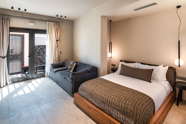Bedroom 4, Uma Ray Suites, South Aegean