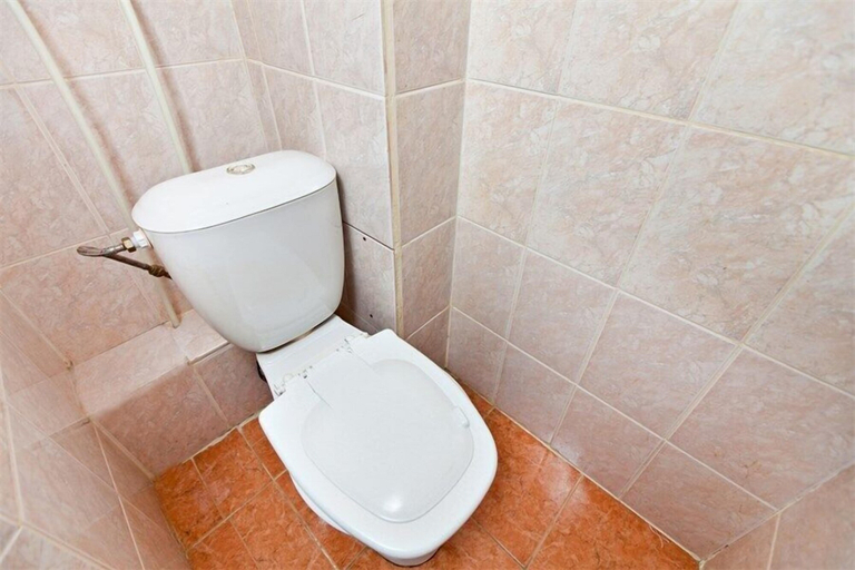 Bathroom 2, Gvardeyskaya Hotel, Vysokogorskiy rayon