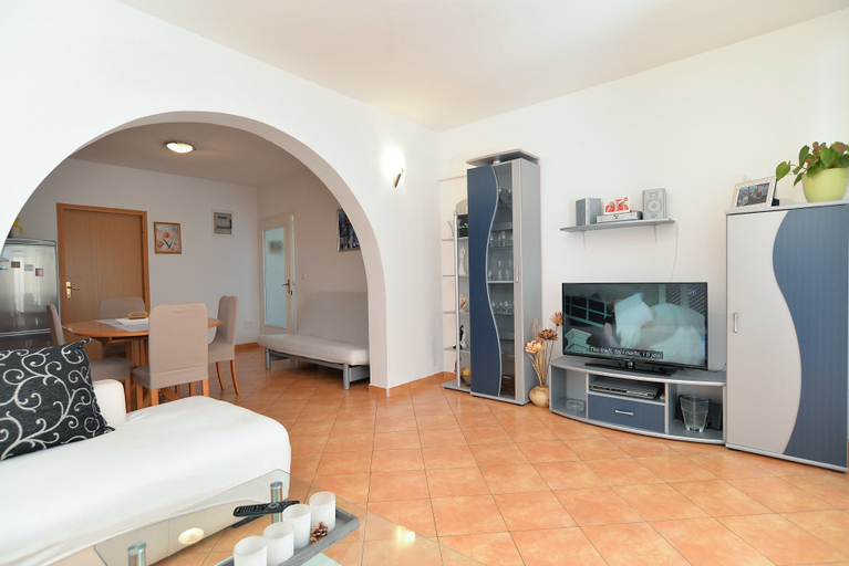Bedroom 2, Apartment 1692, Fažana