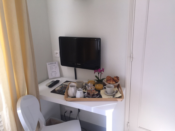 Others 5, Hotel PLM, Alpes-Maritimes