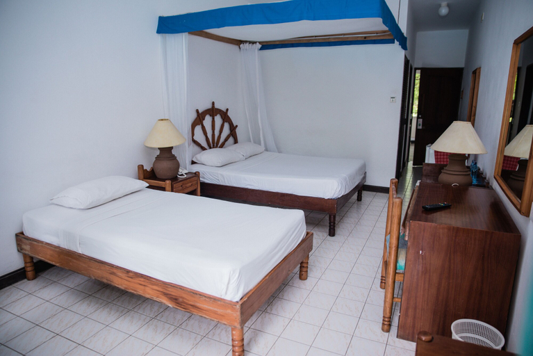 Bedroom 4, Plaza Beach Hotel, Kisauni