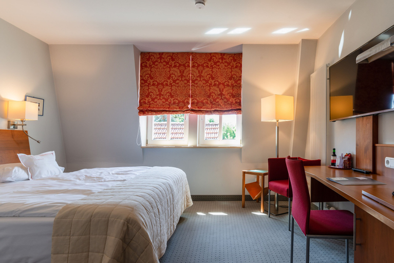 Bedroom 4, Hotel Am Torturm, Kitzingen