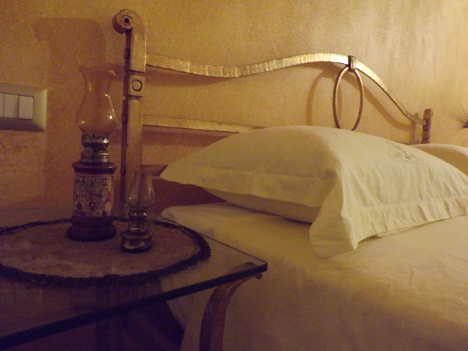 Bedroom 2, Casa Aurora, Salerno