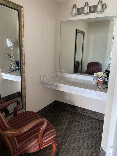 Bathroom 4, The Georgian Lakeside Resort, Warren