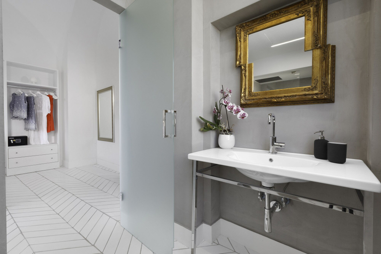 Bathroom 4, Iommella luxury rooms, Napoli