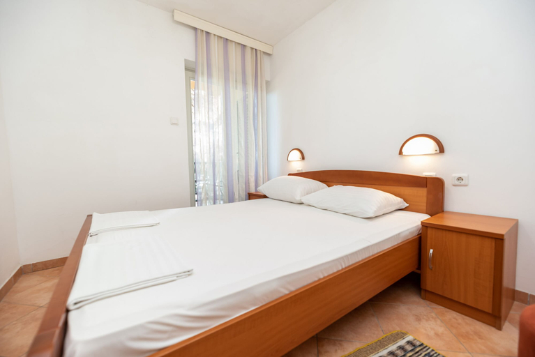 Bedroom 2, Kozarica Apartments, Pakoštane
