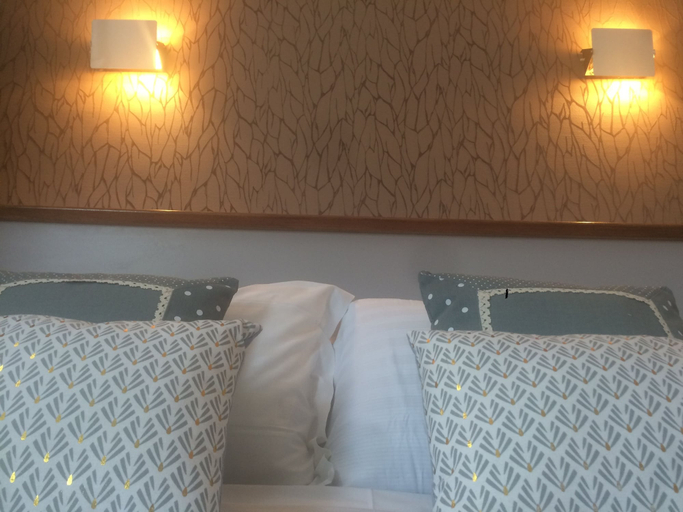 Bedroom 5, Hôtel Picardy, Paris