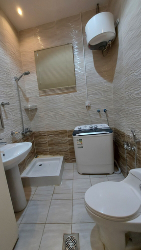 Bathroom 5, Aknan Hotel Appartments, Riyadh