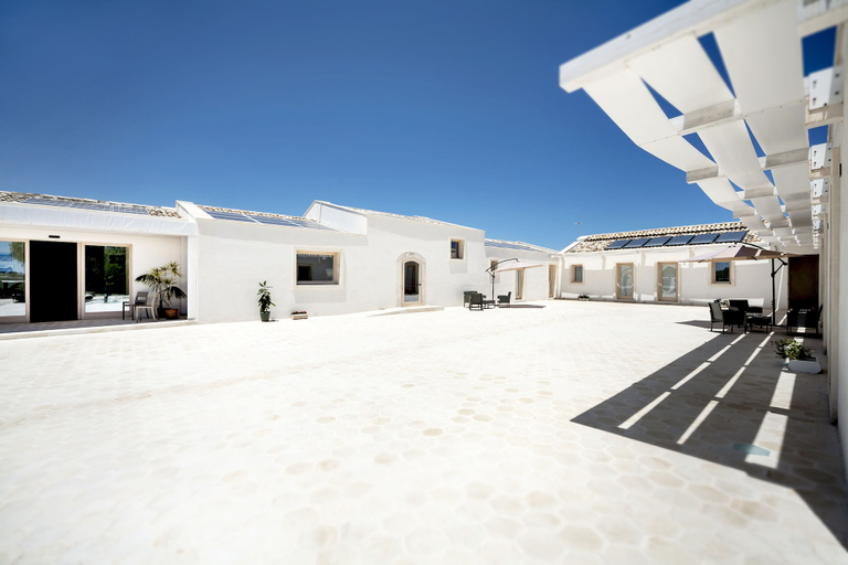 Exterior & Views 2, Addauro Resort, Syracuse