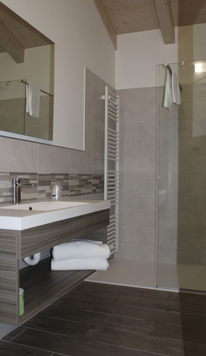 Bathroom 4, Maso Tobel Riva del Garda, Trento