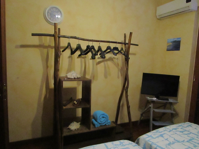 Bedroom 2, B&B Felicidad Siempre, Messina