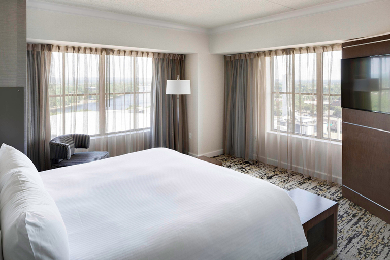 Bedroom 3, Marriott Hartford Downtown, Hartford