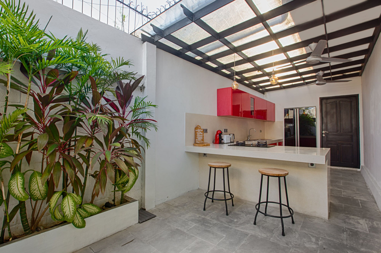 Others 4, Villa Arus, Badung