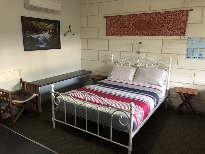 Bedroom 3, Port Campbell Guesthouse & Flash Packers, Corangamite - South