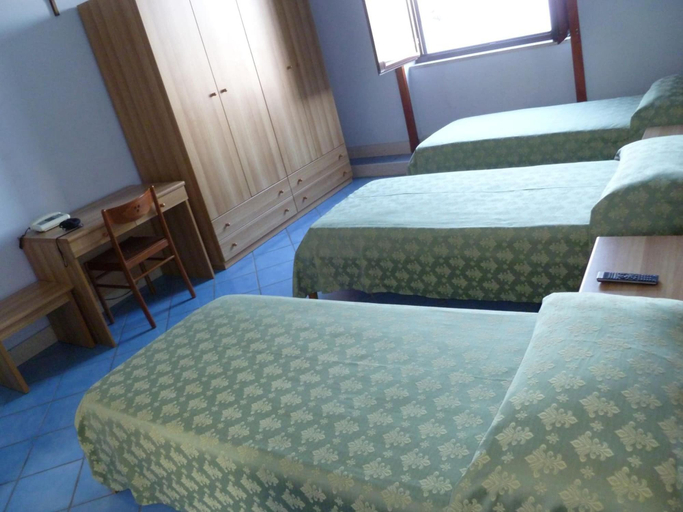 Bedroom 4, Ancelle Sorrento, Napoli