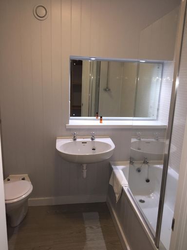 Bathroom 3, The Blue Bell Hotel, Middlesbrough