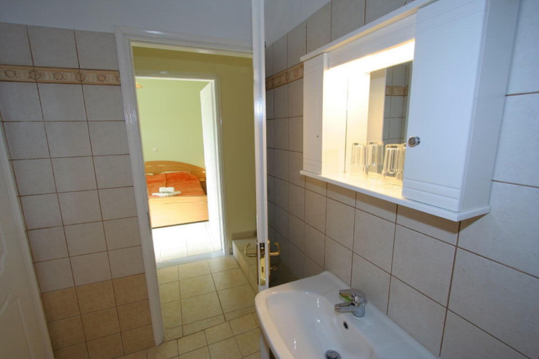 Bathroom, Thanasis Large Private Pool Walk to Beach Sea Views A C - 265, Ionian Islands