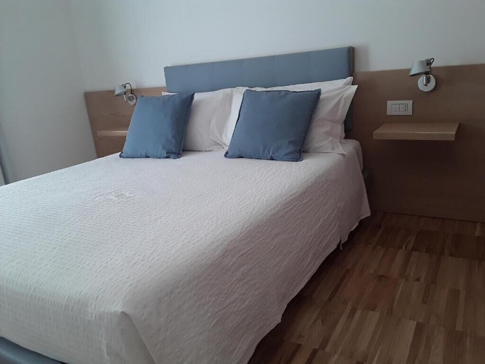 Bedroom 2, h-sa Guest House, Matera