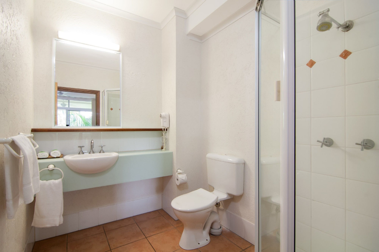 Bathroom 5, Port Douglas Retreat, Douglas