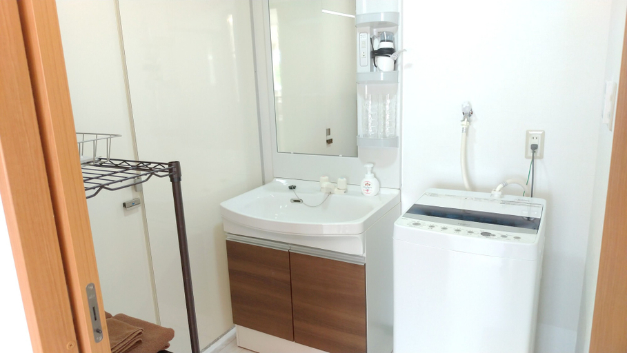 Bathroom 3, Cottage HANA, Motobu