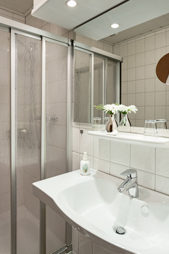 Bathroom 4, Hotel Mutter Bahr, Steinfurt