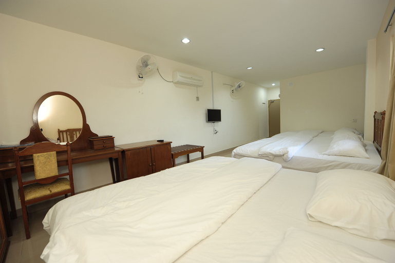 Others 5, Joy Motel, Langkawi