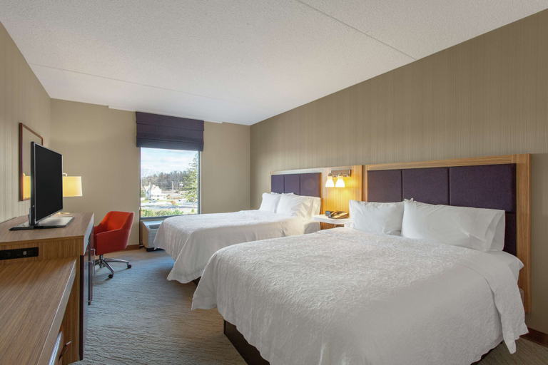 Bedroom 5, Hampton Inn & Suites Albany Airport, Albany