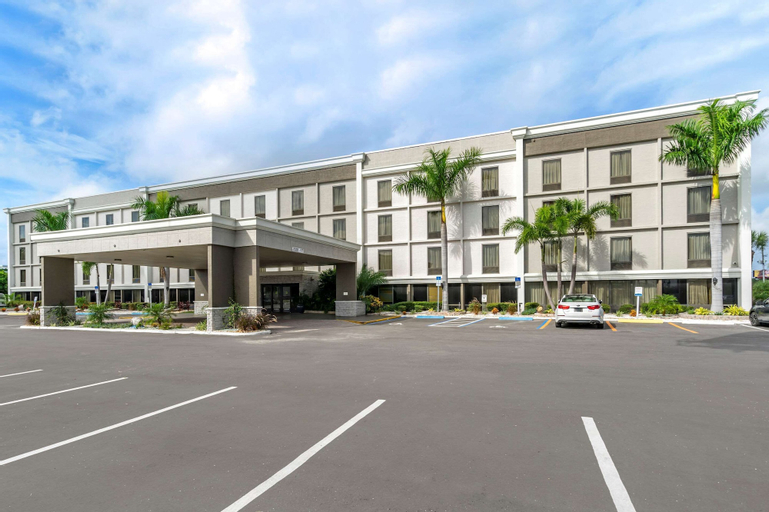 Comfort Inn & Suites St. Pete - Clearwater International Airport, Pinellas