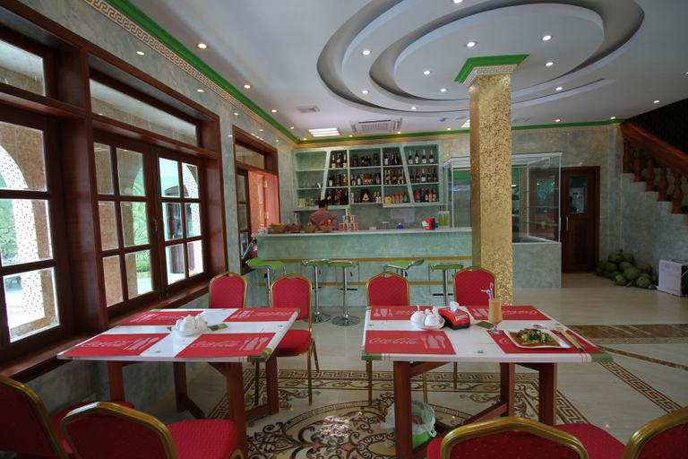 Food & Drinks 5, Takhmao Good Health Hotel, Ta Khmau