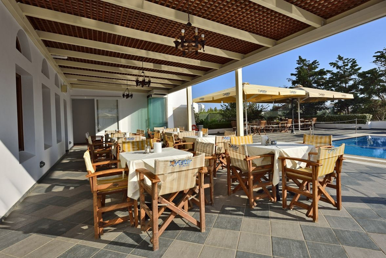 Food & Drinks 5, Astir of Naxos, South Aegean