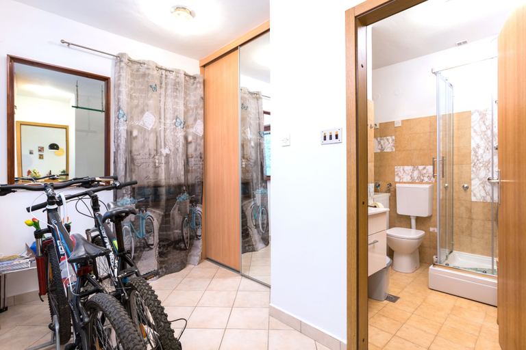 Bathroom 2, Split Apartments with Hotel Service, Split