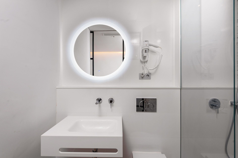 Bathroom 4, VIL5 by Be Alicante, Alicante