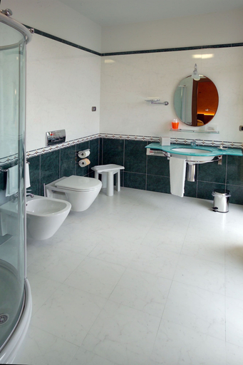 Bathroom 4, Hotel San Marco, Torino