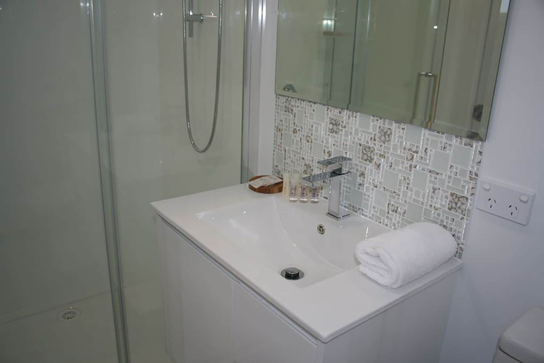 Bathroom 4, Primrose Sands Panorama, Sorell