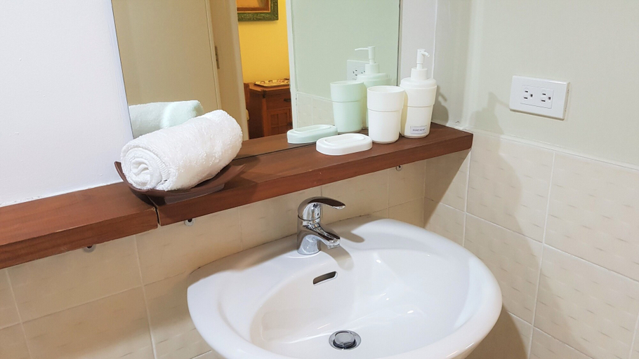 Bathroom 3, McKinley Park Residences near St Lukes, Taguig