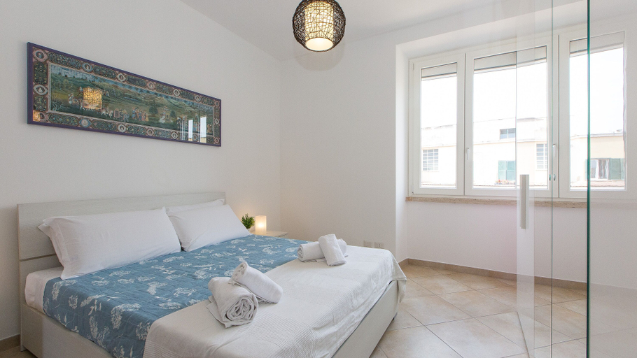 Room 2, Rental in Rome Taurasia, Roma
