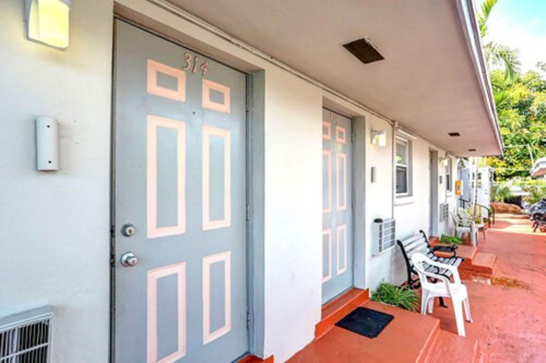 Others 4, Richard's Motel Extended Stay, Broward