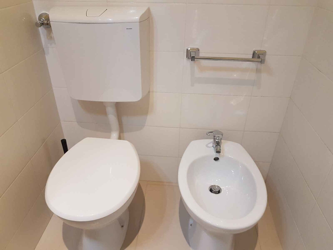 Bathroom 4, Hotel Piramide, Reggio Nell'Emilia