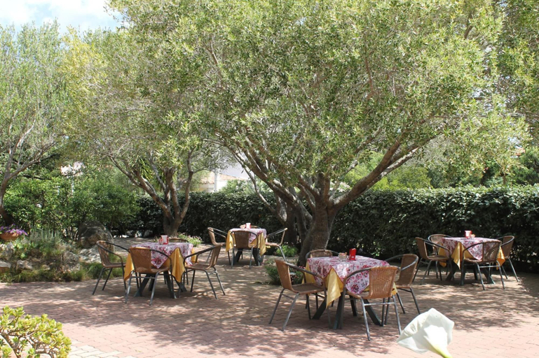 Food & Drinks 5, Hotel Lu Pitrali, Nuoro